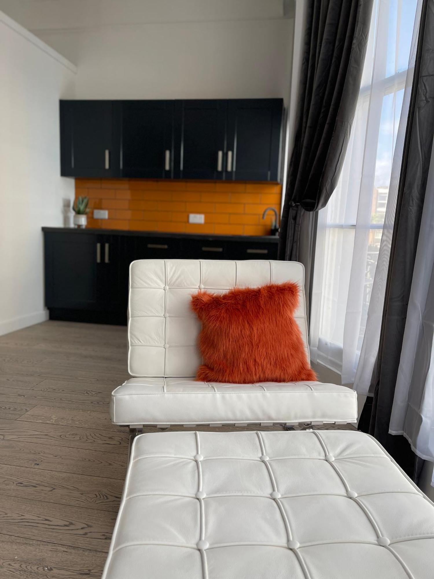 Salt Life Modern Apartment Brighton Exterior photo